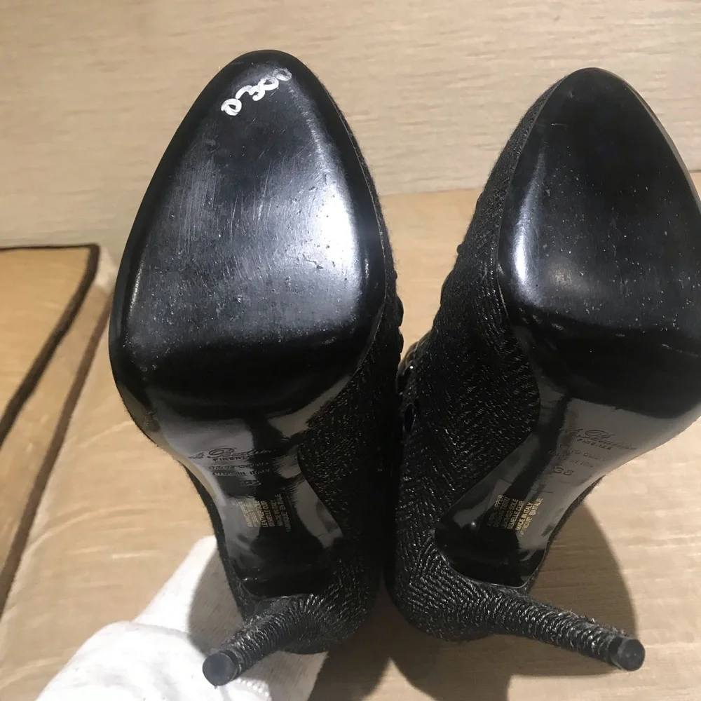 NEW-Di Beatrice Italian crystal booties - Picture 5 of 6